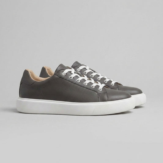 Elevate Graphite — packshot studio, sneakers premium din piele, Enzo Margi